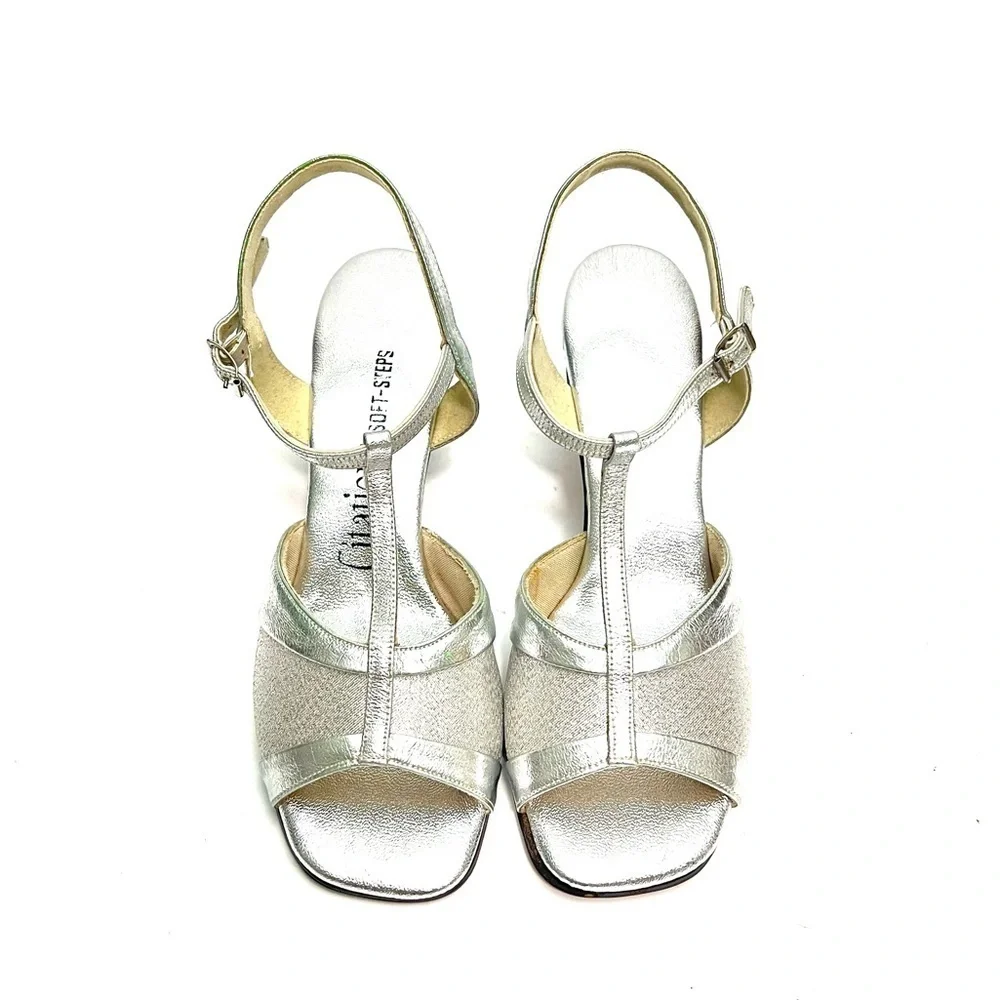 Vintage 1960s deadstock metallic silver vegan leather holiday glam party heels